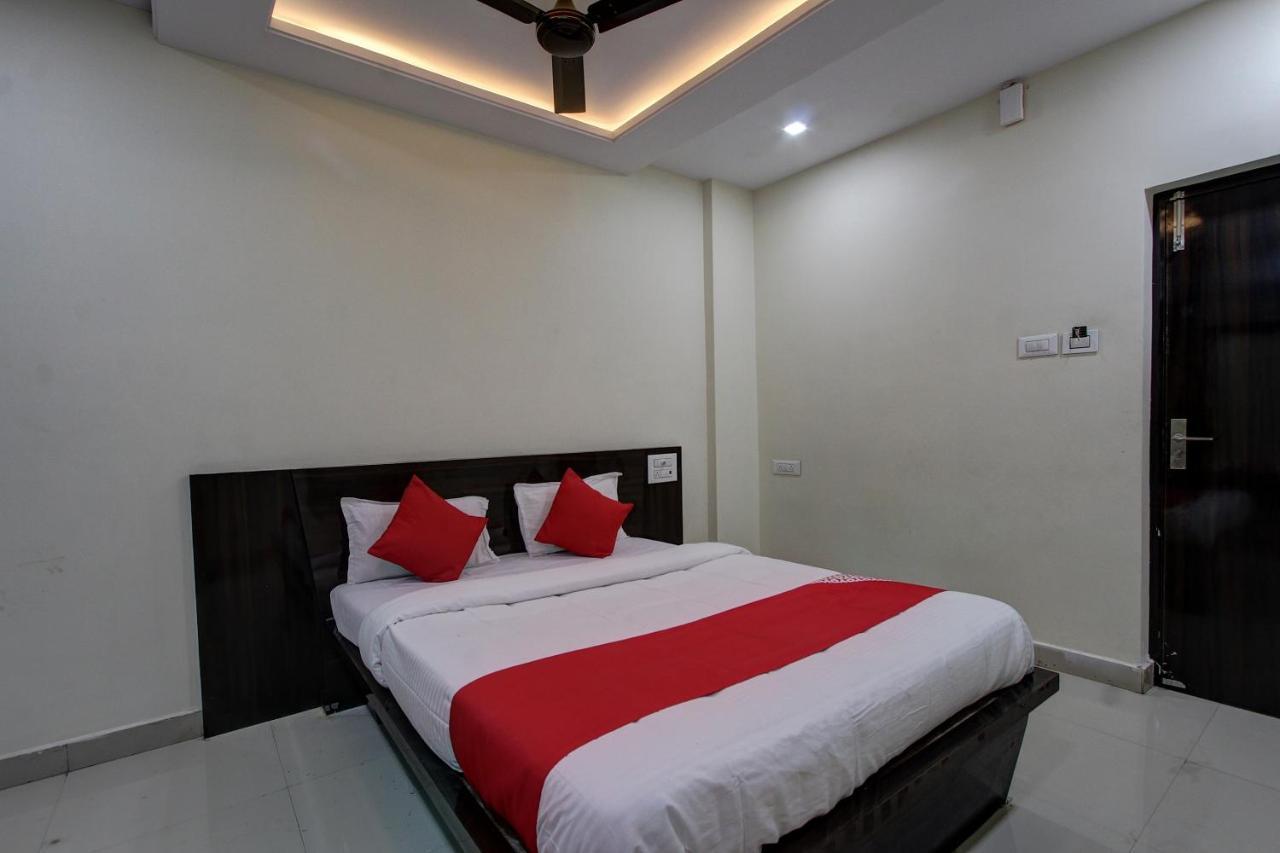 Collection O 38566 Mk Hotel And Lodge Gulbarga Exterior foto